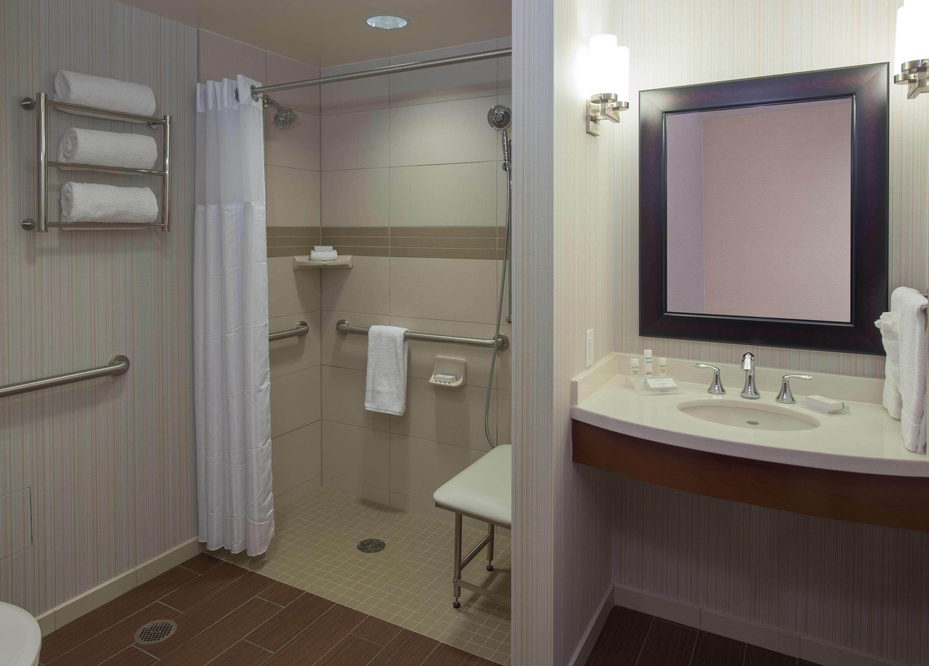 Hilton Garden Inn Alexandria Old Town National Harbor Eksteriør bilde